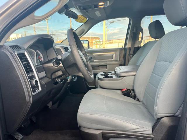 2019 Ram 1500 Classic SLT Crew Cab 4x4 6'4" Box