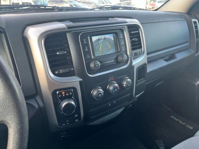 2019 Ram 1500 Classic SLT Crew Cab 4x4 6'4" Box