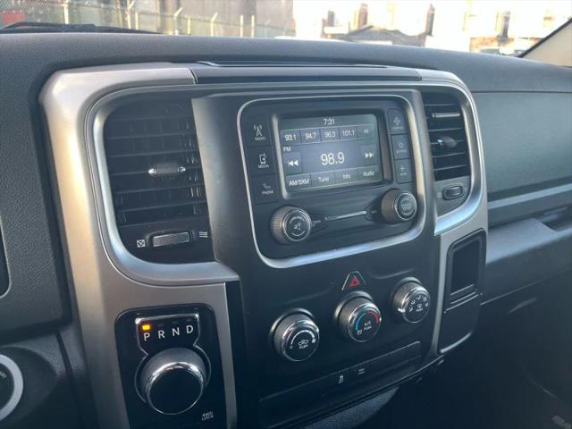 2019 Ram 1500 Classic SLT Crew Cab 4x4 6'4" Box
