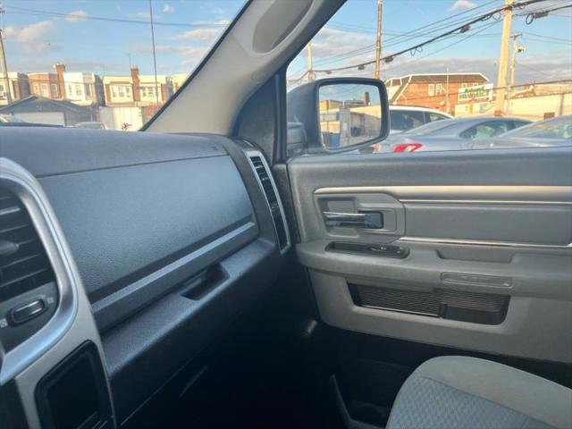 2019 Ram 1500 Classic SLT Crew Cab 4x4 6'4" Box