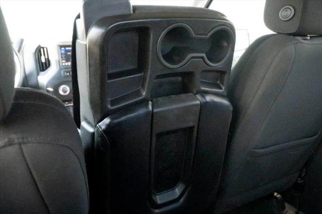 2022 Chevrolet Silverado 1500 2WD Crew Cab Short Bed Custom