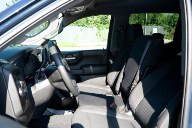 2022 Chevrolet Silverado 1500 2WD Crew Cab Short Bed Custom