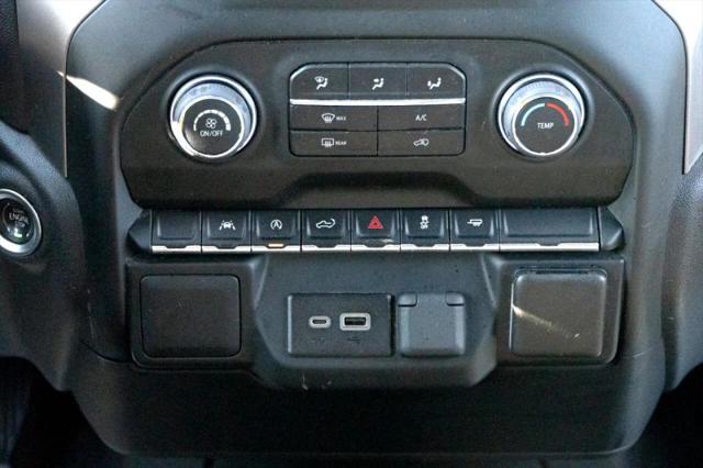 2022 Chevrolet Silverado 1500 2WD Crew Cab Short Bed Custom