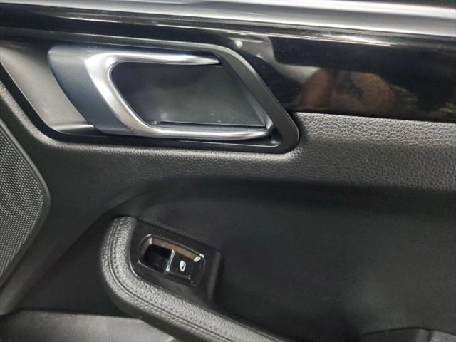 2018 Porsche Macan Base