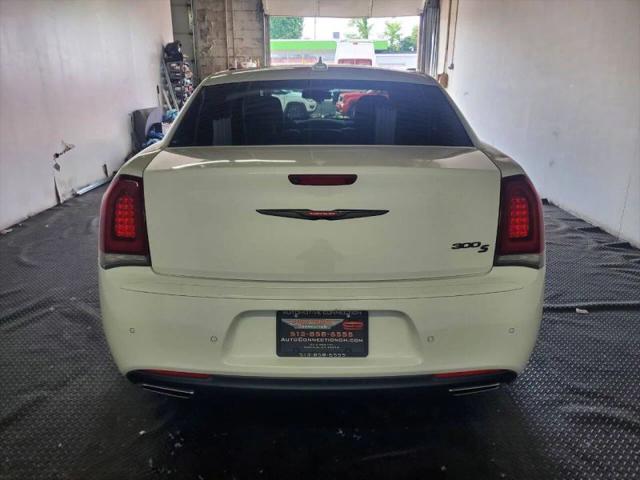 2022 Chrysler 300 S
