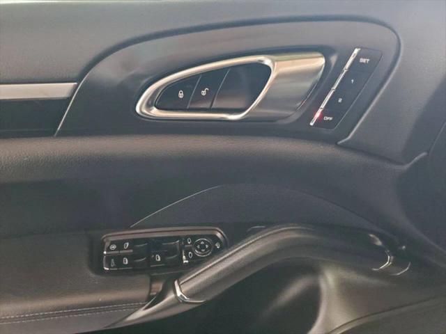 2012 Porsche Cayenne Base