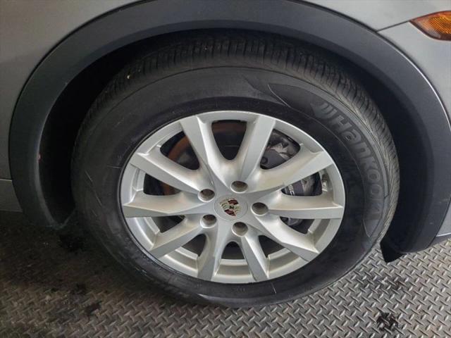 2012 Porsche Cayenne Base