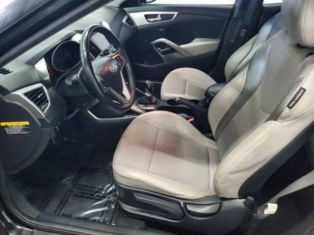 2013 Hyundai Veloster Base w/Gray
