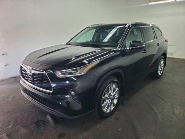 2022 Toyota Highlander Limited for sale near Fairfield, OH