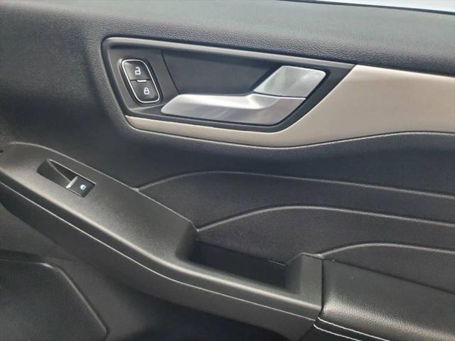 2021 Ford Escape SE Hybrid
