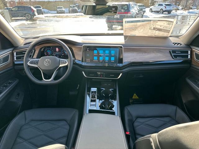 2026 Volkswagen Atlas SE with Technology