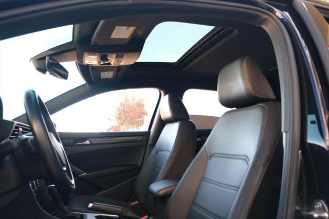 2022 Volkswagen Passat 2.0T R-Line