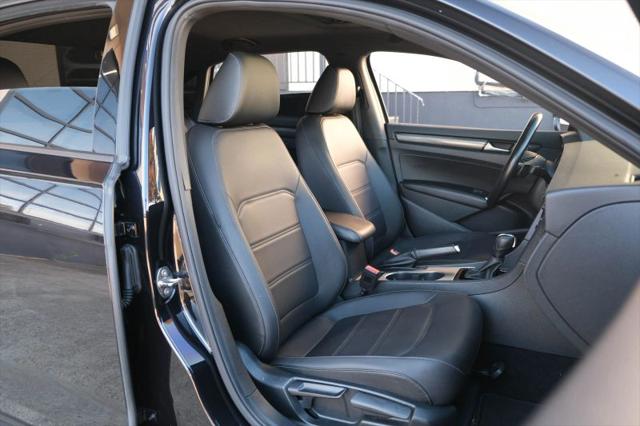 2022 Volkswagen Passat 2.0T R-Line