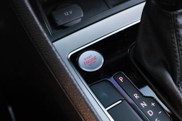 2022 Volkswagen Passat 2.0T R-Line