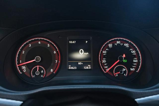 2022 Volkswagen Passat 2.0T R-Line