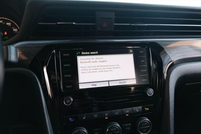 2022 Volkswagen Passat 2.0T R-Line