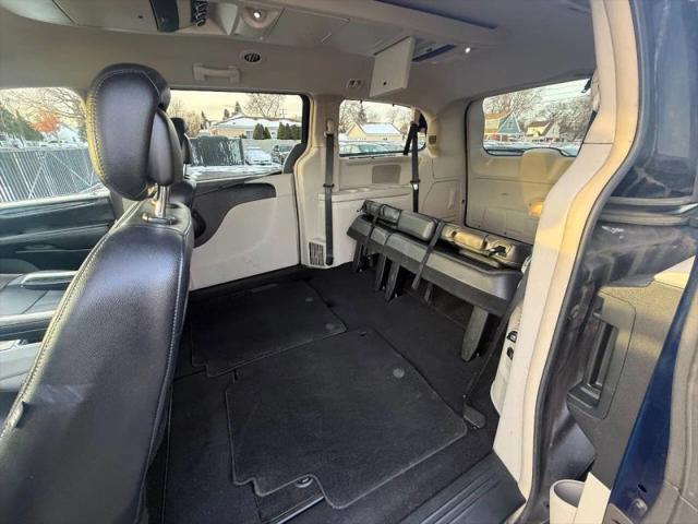 2013 Chrysler Town & Country Touring-L