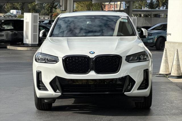 2025 BMW X4 xDrive30i