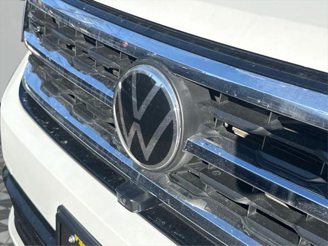 2022 Volkswagen Atlas Cross Sport 3.6L V6 SEL Premium R-Line