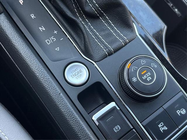 2022 Volkswagen Atlas Cross Sport 3.6L V6 SEL Premium R-Line
