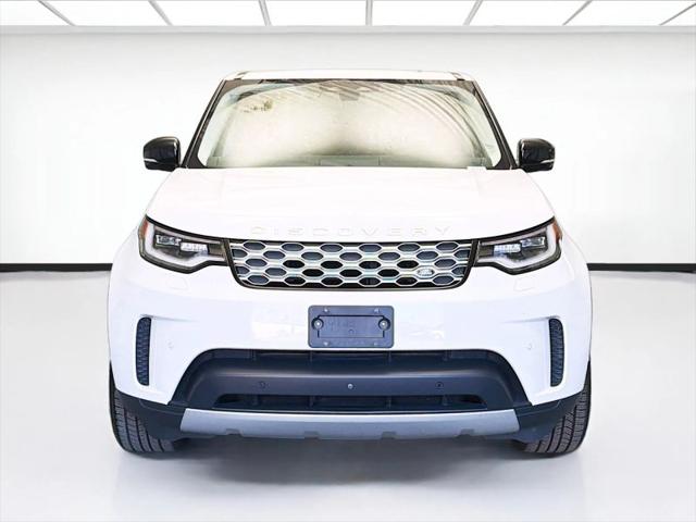 2024 Land Rover Discovery P300 S