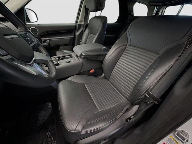 2024 Land Rover Discovery P300 S