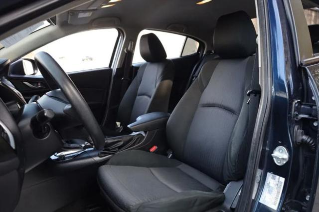 2015 Mazda Mazda3 i Sport