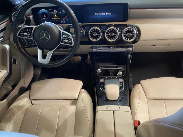2020 Mercedes-Benz A 220 A 220