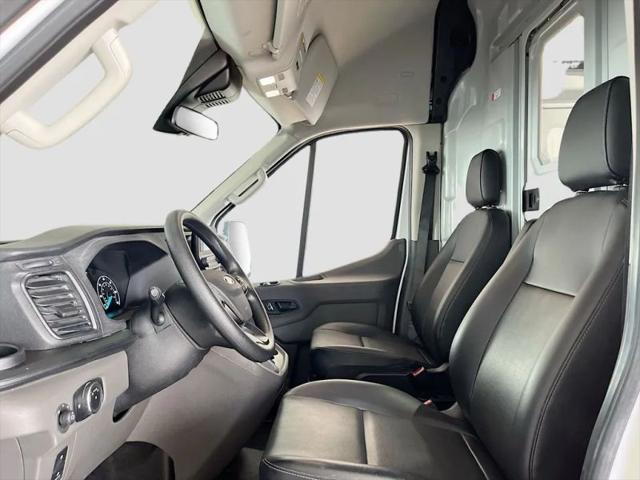 2025 Ford Transit Cargo Van Extended Length w/9 950-lb GVWR