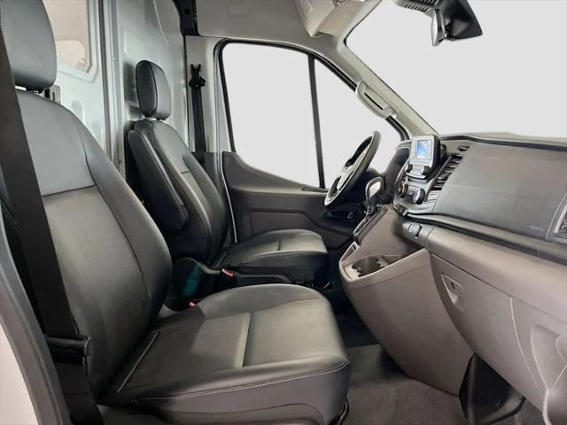 2025 Ford Transit Cargo Van Extended Length w/9 950-lb GVWR