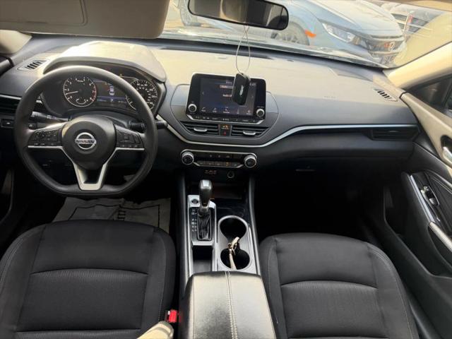 2021 Nissan Altima SV FWD