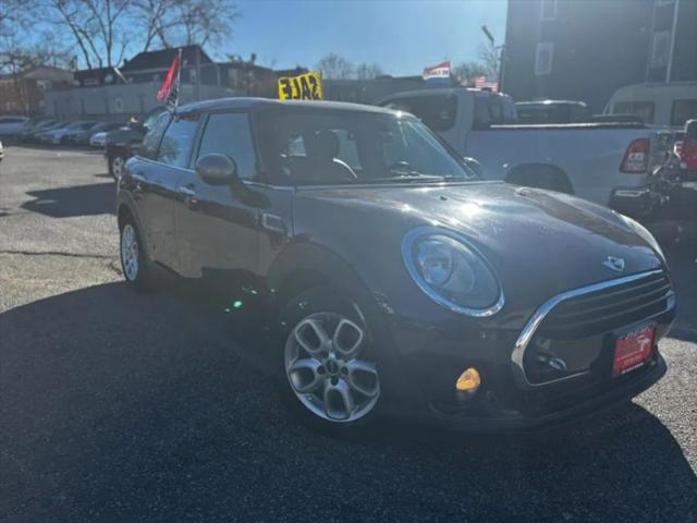 2017 MINI Cooper Clubman Cooper