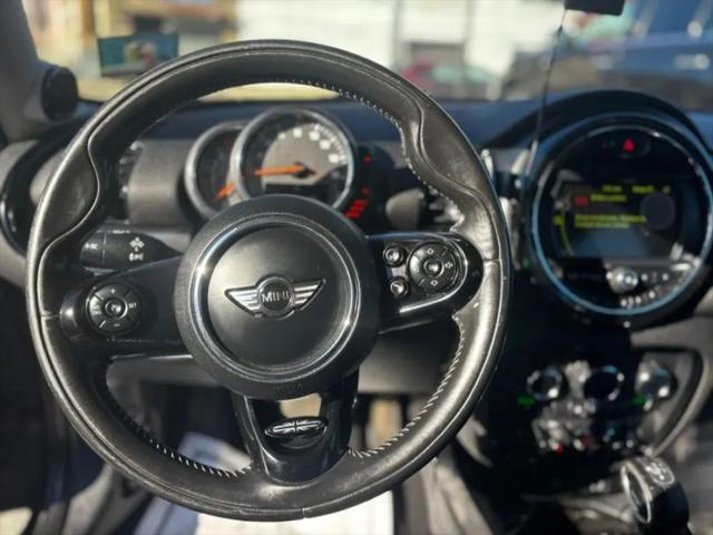 2017 MINI Cooper Clubman Cooper