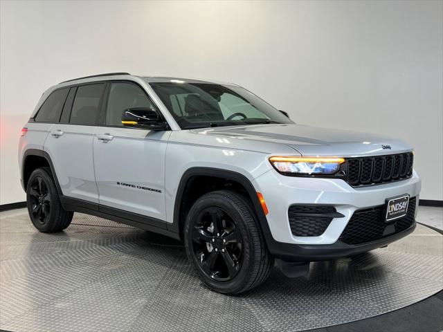 2023 Jeep Grand Cherokee Altitude 4x4 2023 Jeep Grand Cherokee Altitude 4x4