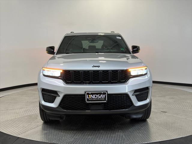 2023 Jeep Grand Cherokee Altitude 4x4 2023 Jeep Grand Cherokee Altitude 4x4