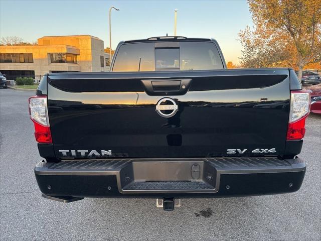 2024 Nissan TITAN Crew Cab SV 4x4 2024 Nissan TITAN Crew Cab SV 4x4
