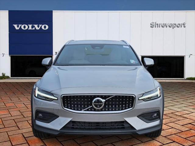 2025 Volvo V60 Cross Country B5 Ultra