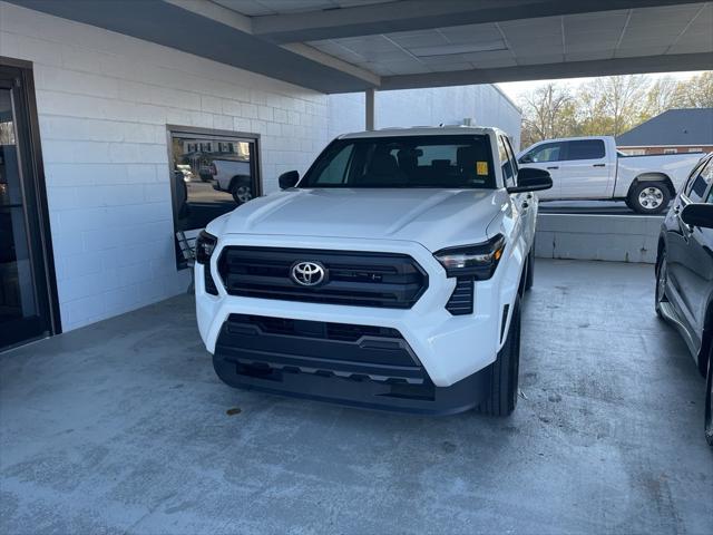 2025 Toyota Tacoma SR 2025 Toyota Tacoma SR