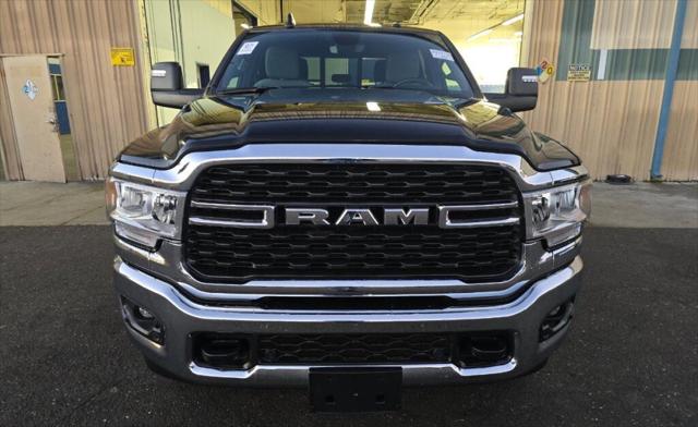 2024 RAM 2500 Big Horn Crew Cab 4x4 64 Box