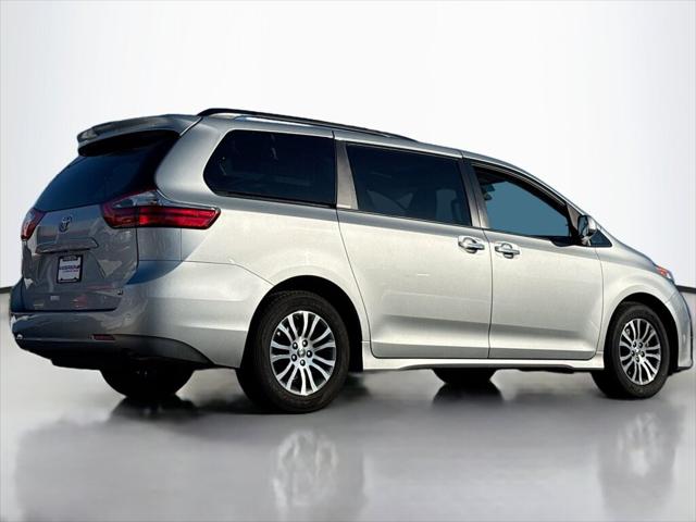 2020 Toyota Sienna XLE Premium