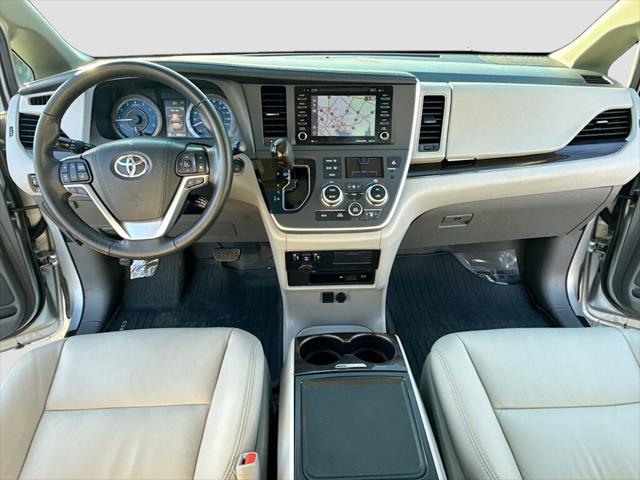 2020 Toyota Sienna XLE Premium