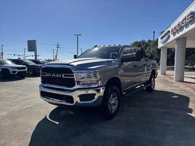 2022 RAM 2500 Tradesman Crew Cab 4x4 64 Box 2022 RAM 2500 Tradesman Crew Cab 4x4 64 Box