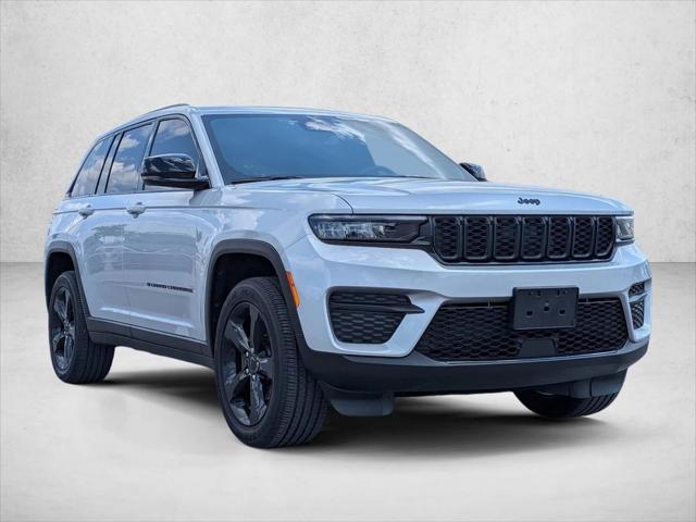 2024 Jeep Grand Cherokee Altitude 4x2