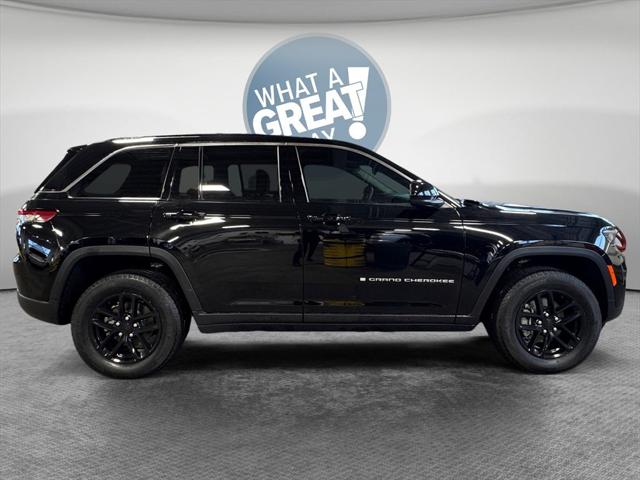 2025 Jeep Grand Cherokee Laredo X 4x2