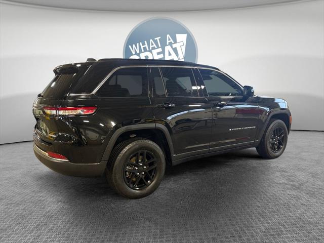 2025 Jeep Grand Cherokee Laredo X 4x2