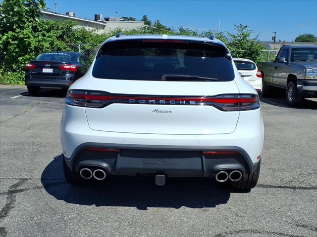 2023 Porsche Macan Unknown