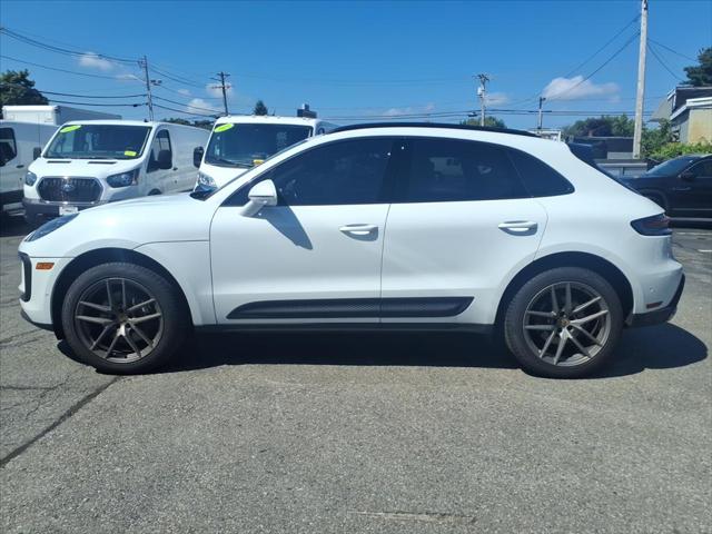 2023 Porsche Macan Unknown