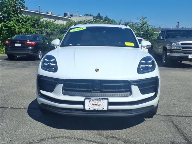 2023 Porsche Macan Unknown