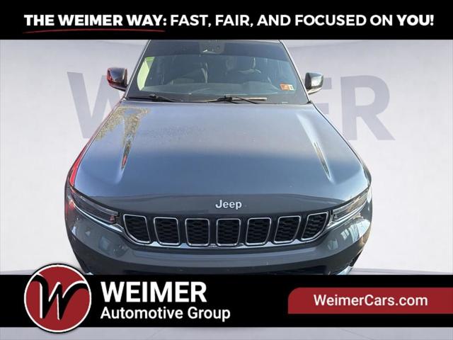 2024 Jeep Grand Cherokee L Laredo X 4x4 2024 Jeep Grand Cherokee L Laredo X 4x4