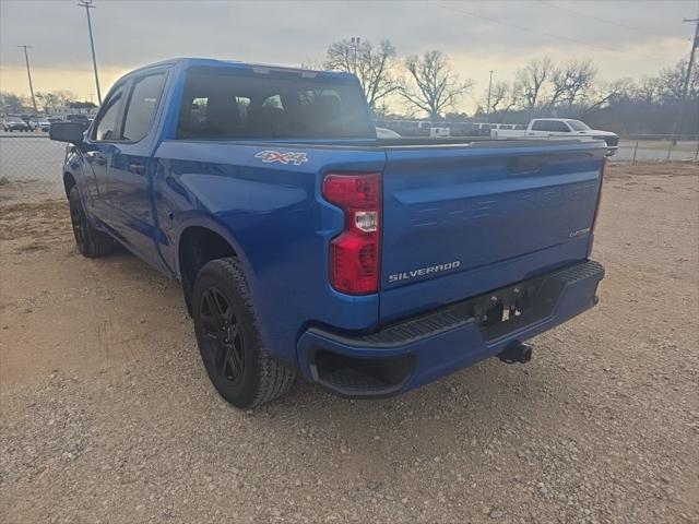 2022 Chevrolet Silverado 1500 4WD Crew Cab Short Bed Custom
